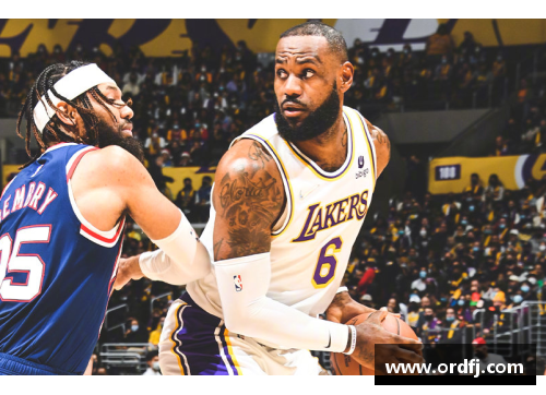 NBA今日里程碑_詹姆斯37+9+5+8刷30纪录!库里33+4+5创15项